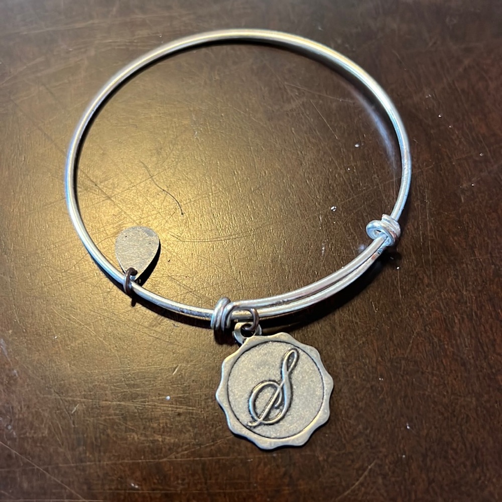 S bracelet